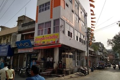 Hotel Pushkar, Desuri