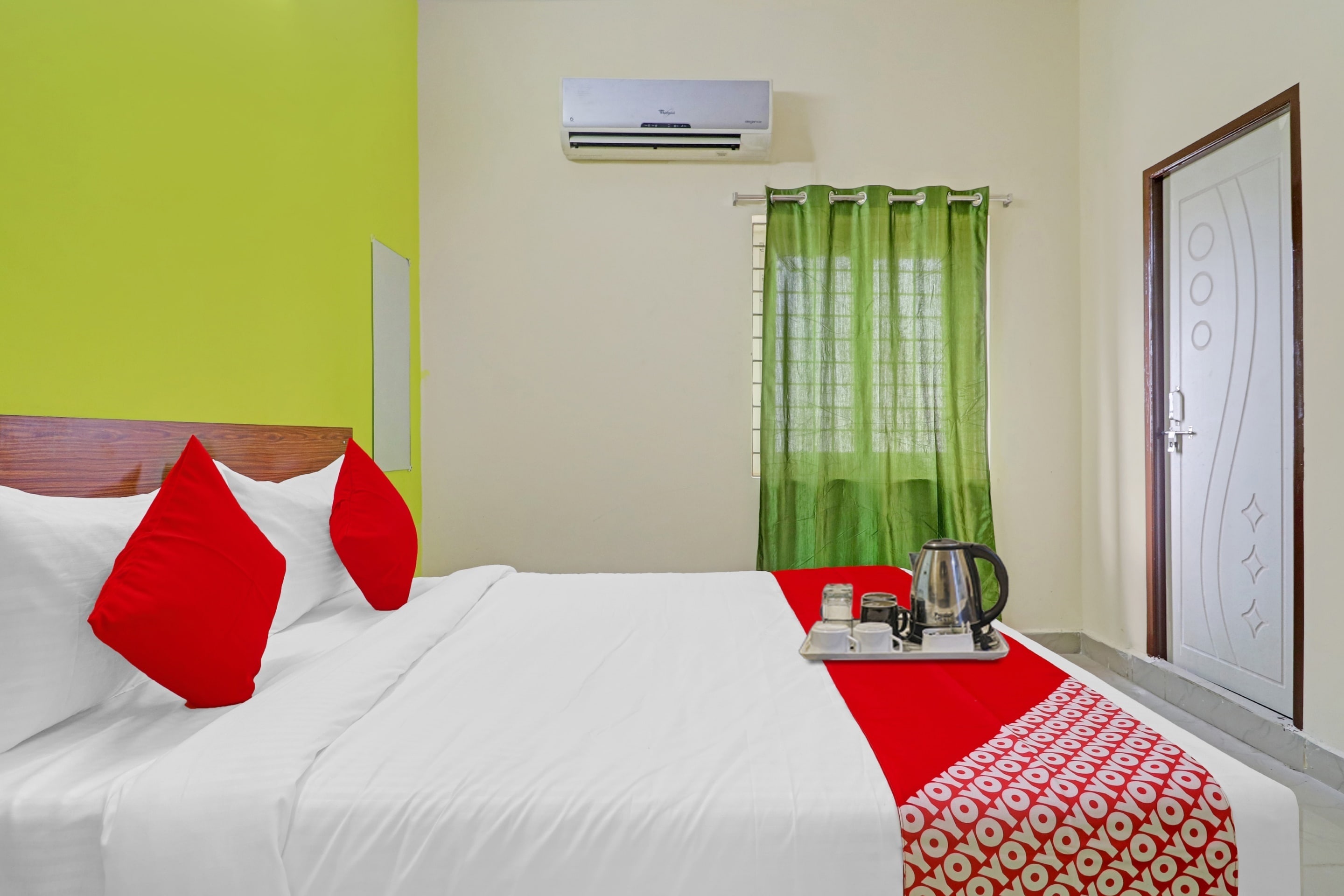 Super Collection O Elite Stay Near Habsiguda Metro Station - Tap to explore photos