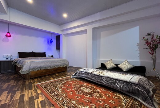 The Jawahar Inn  Hana