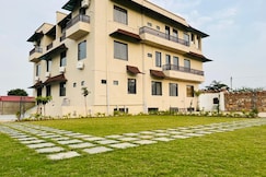 New Royal Orbit Hotel And Restaurant, Mavli