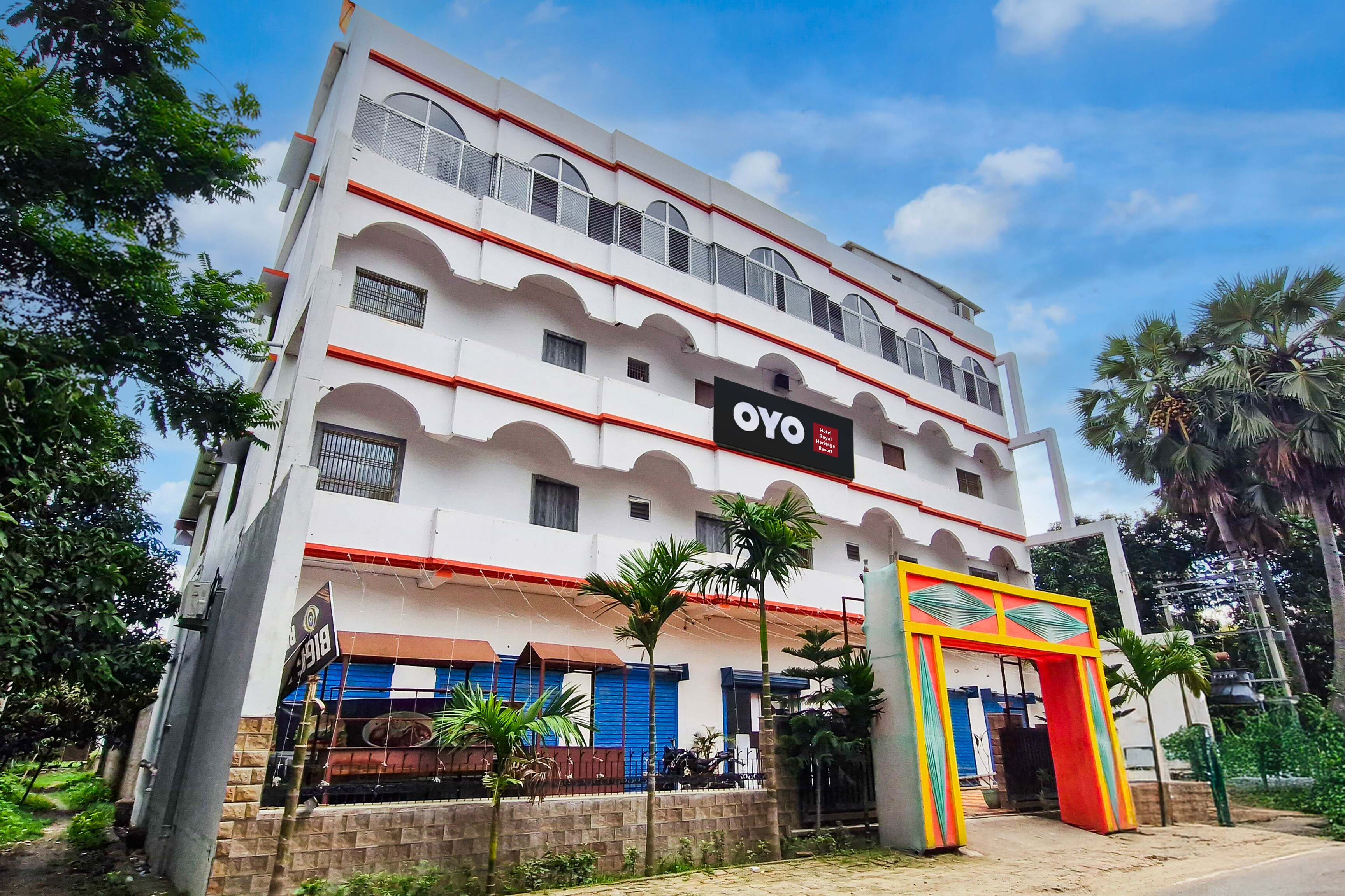 Hotel O Royal Heritage Resort - Tap to explore photos