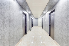 Hotel O Grand Heights, Gurgaon