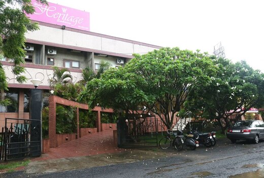 Hotel The Embassy