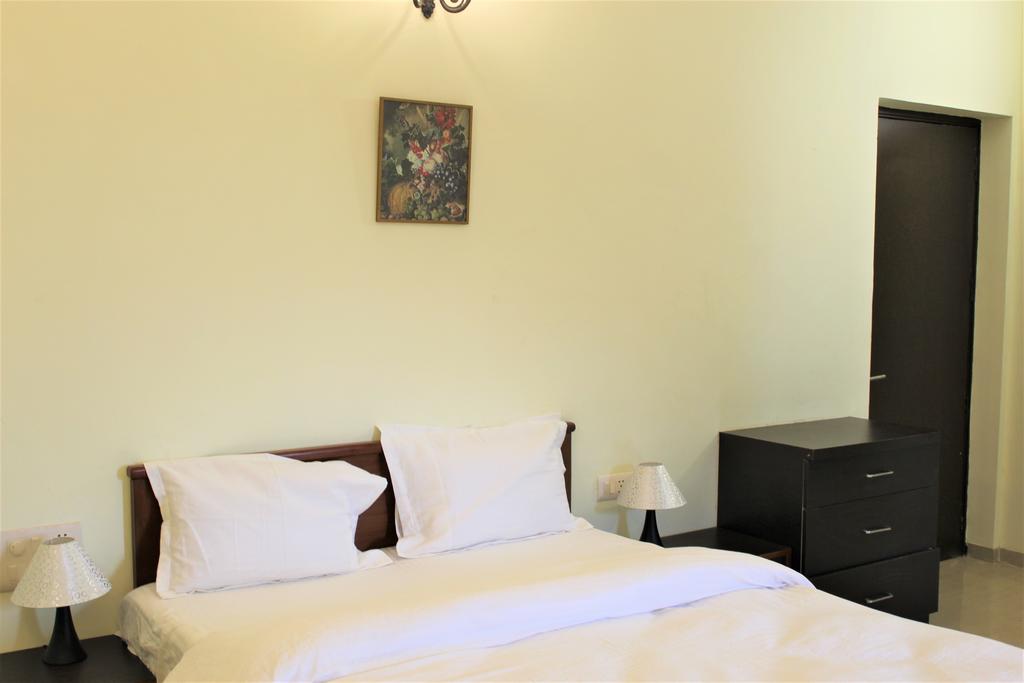 Premier Inn Hill Top Villa - Tap to explore photos