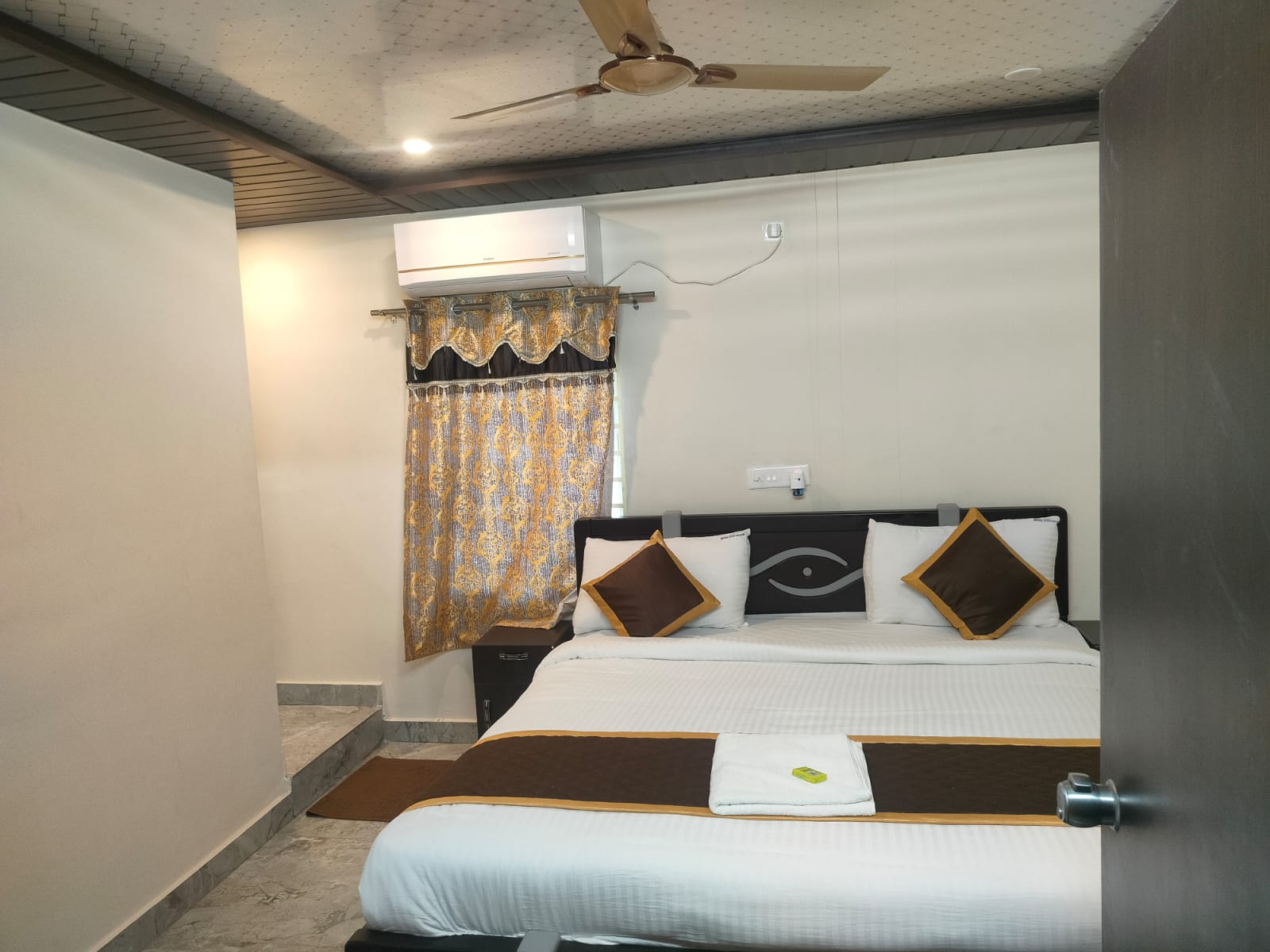 HOTEL SSD GRAND (ATCHUTAPURAM) - Tap to explore photos