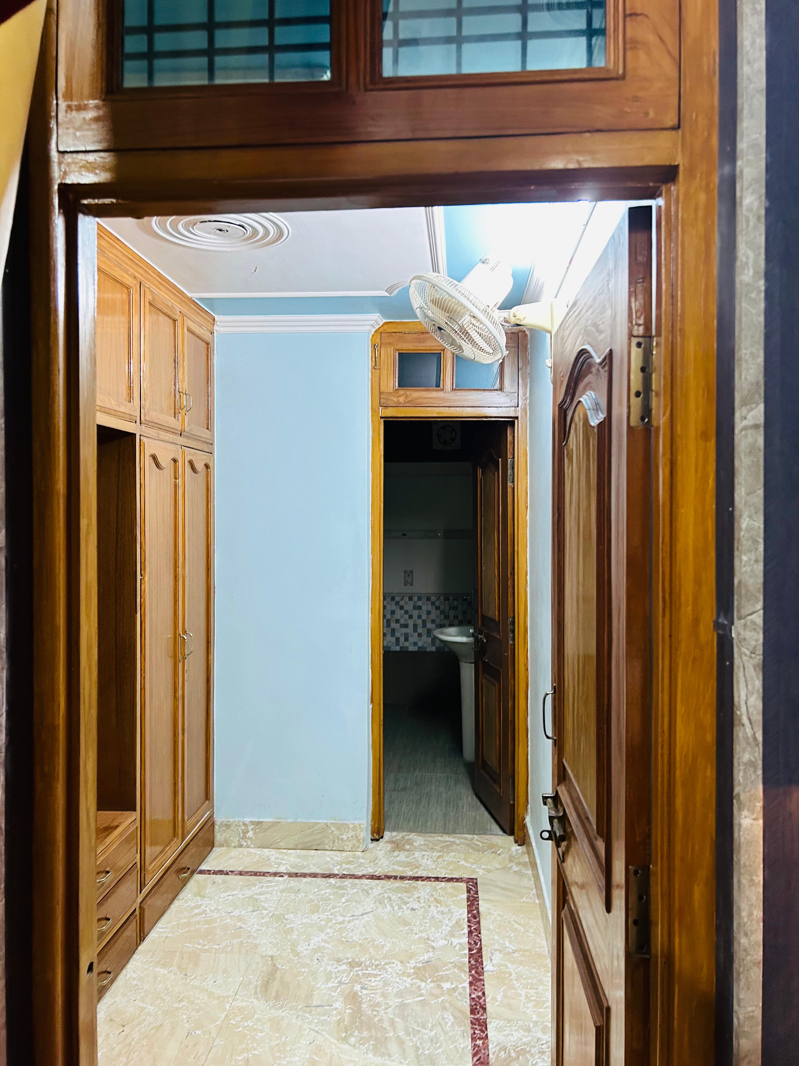 Easy Home Stay Villa - Tap to explore photos