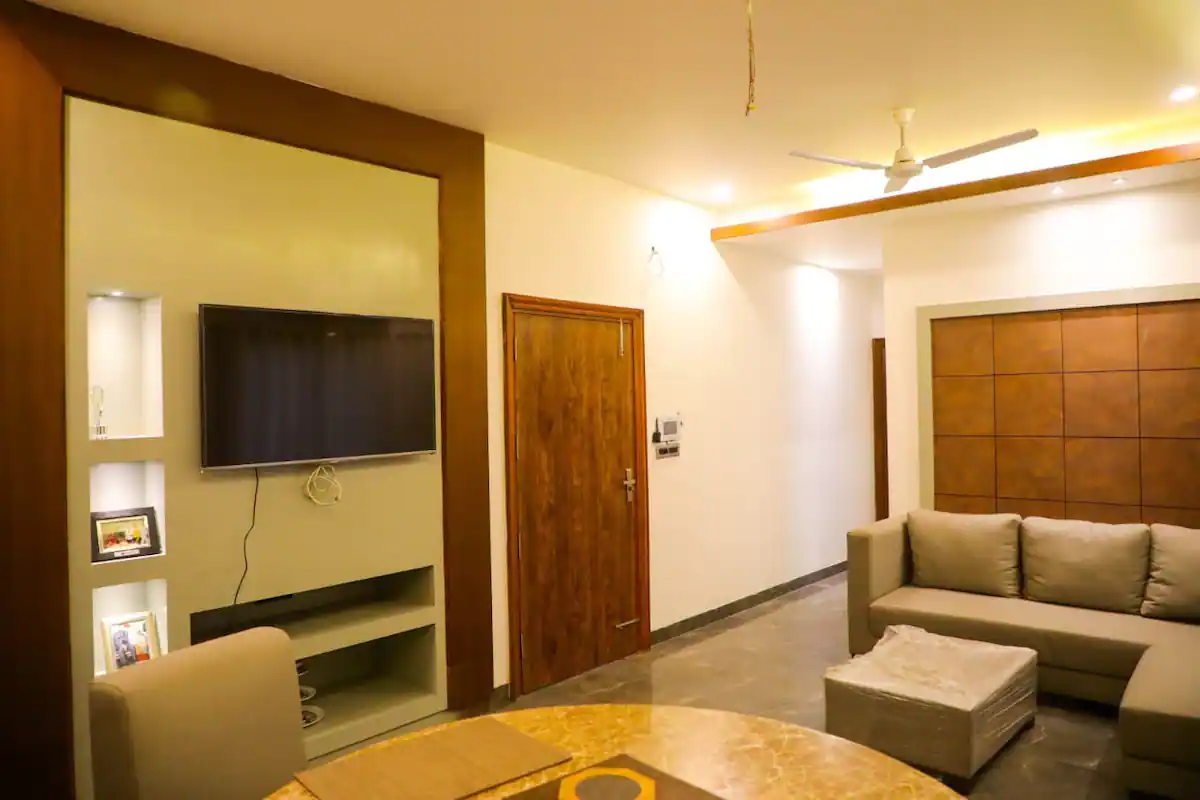 Luxury Apartment in Race Course - Tap to explore photos