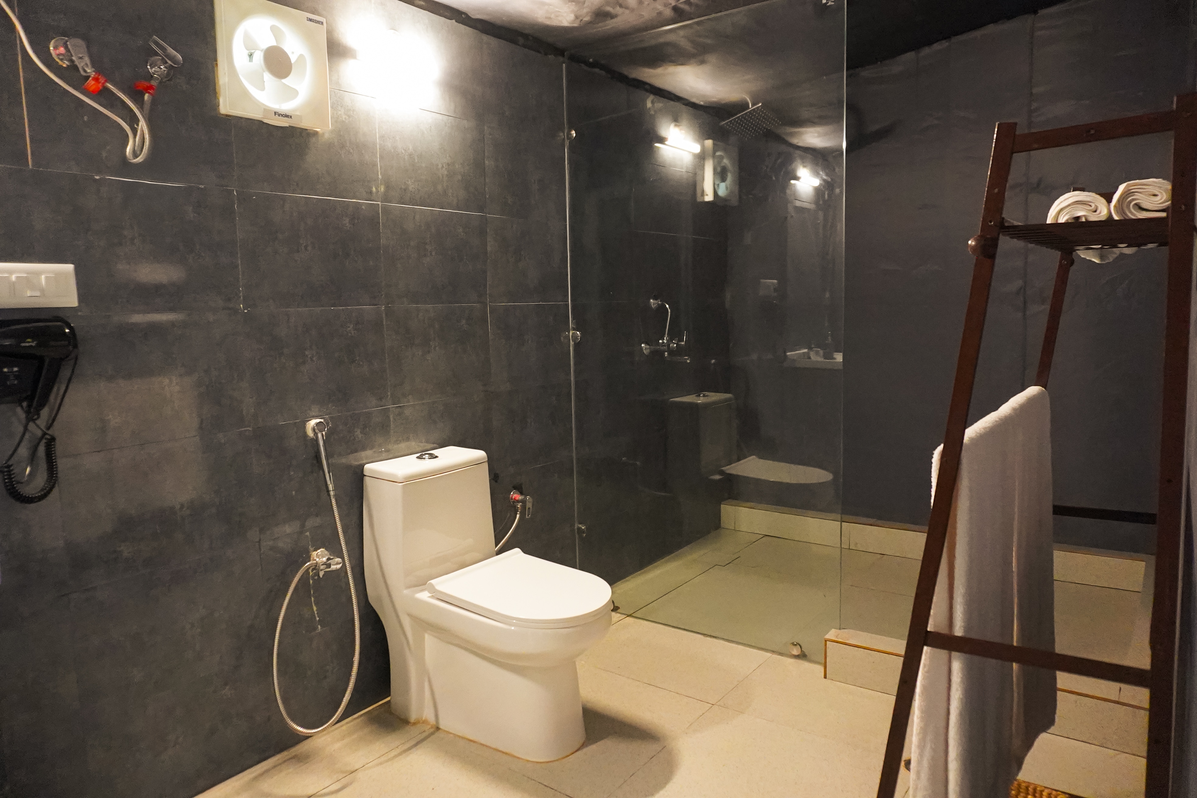 2 Luxury Tents in Majkhali - Chinar and Deodar - Tap to explore photos