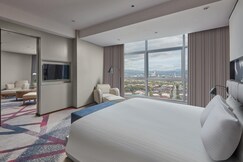 Crowne Plaza Manila Galleria, Antipolo City