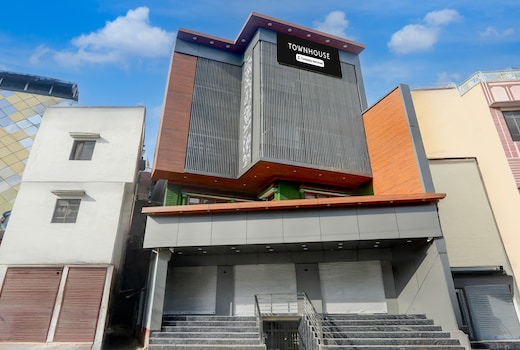 Super Townhouse Vishwanath Temple Varanasi