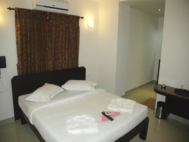 SITTHI RESIDENCY - Tap to explore photos
