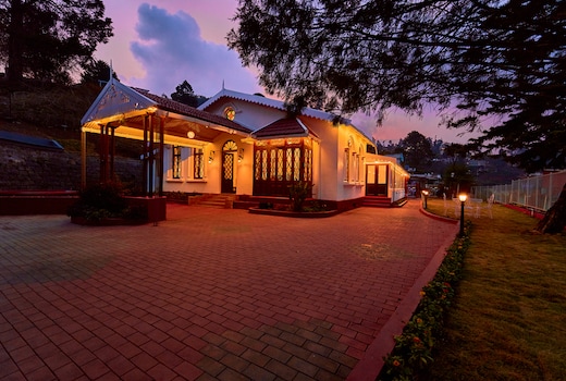 Vintage Inglenook Heritage Bungalow in Ooty by VOYE HOMES