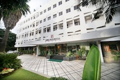 Shree Panchratna Hotel, Pune