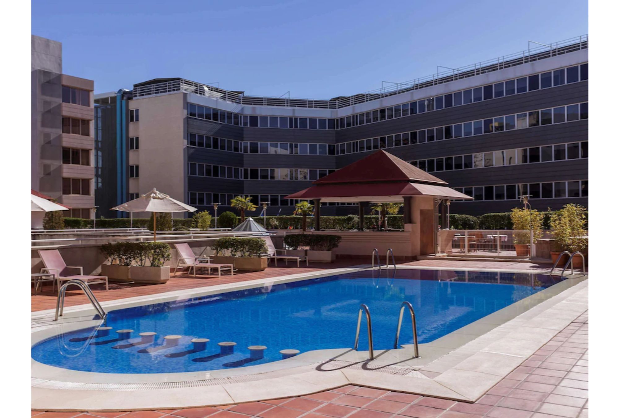 Hotel Pullman Madrid Airport & Feria - Tap to explore photos
