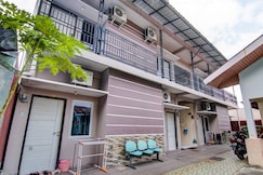 Hotel O Raya Guest House Syariah, Pekanbaru