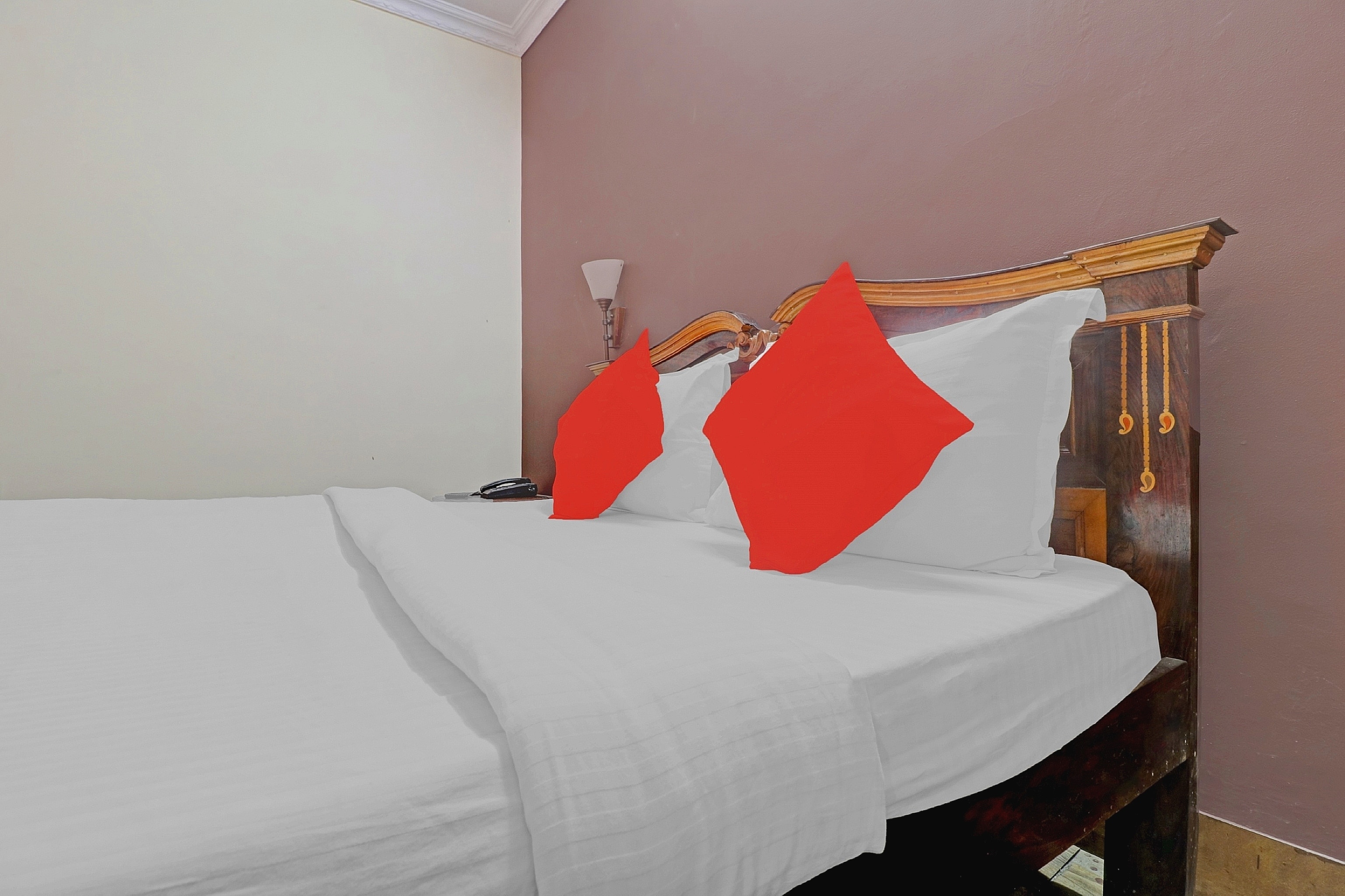 Hotel O Royal Grand Residency Near Lalbagh Botanical Garden - Tap to explore photos