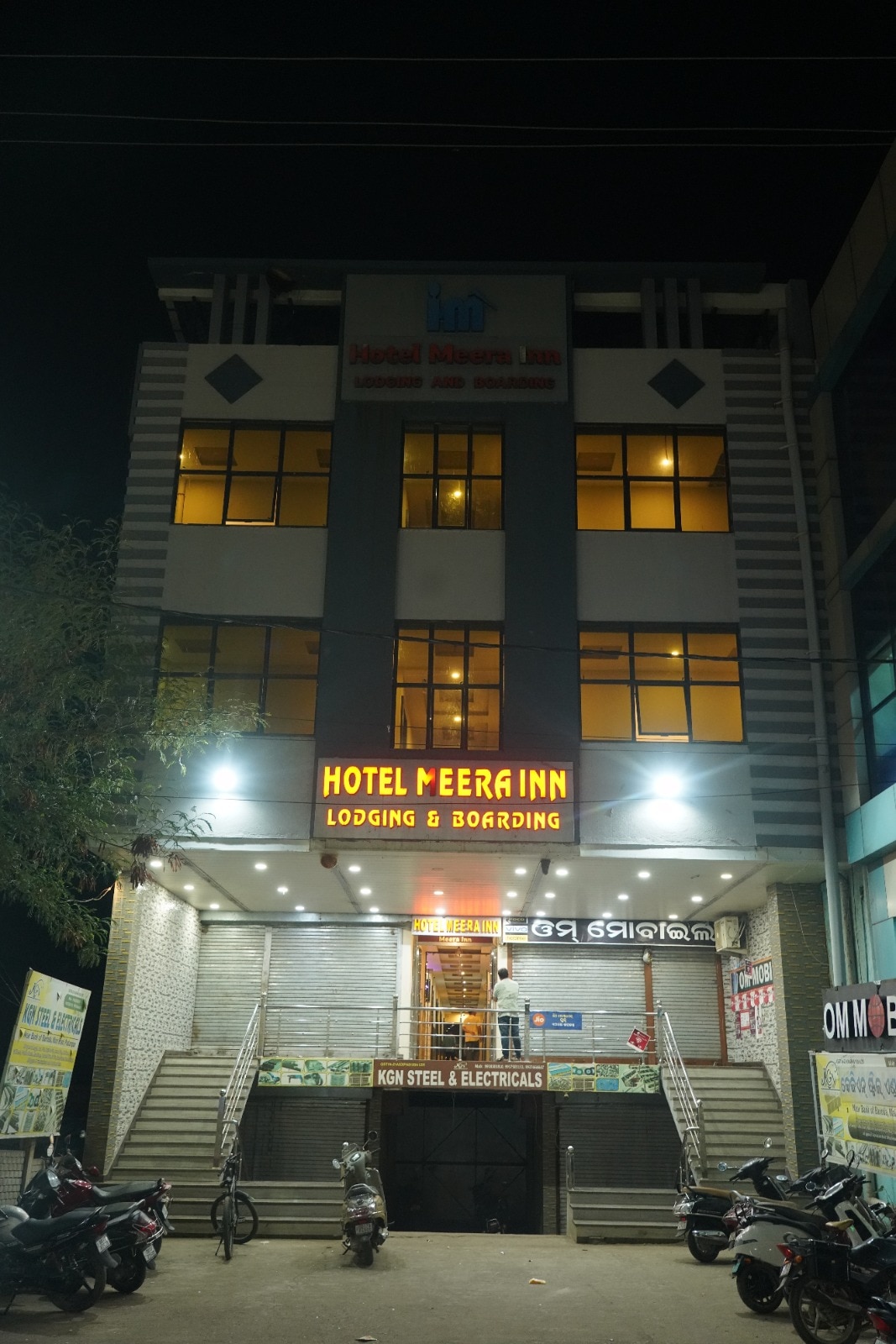 Hotel Meera inn - Tap to explore photos