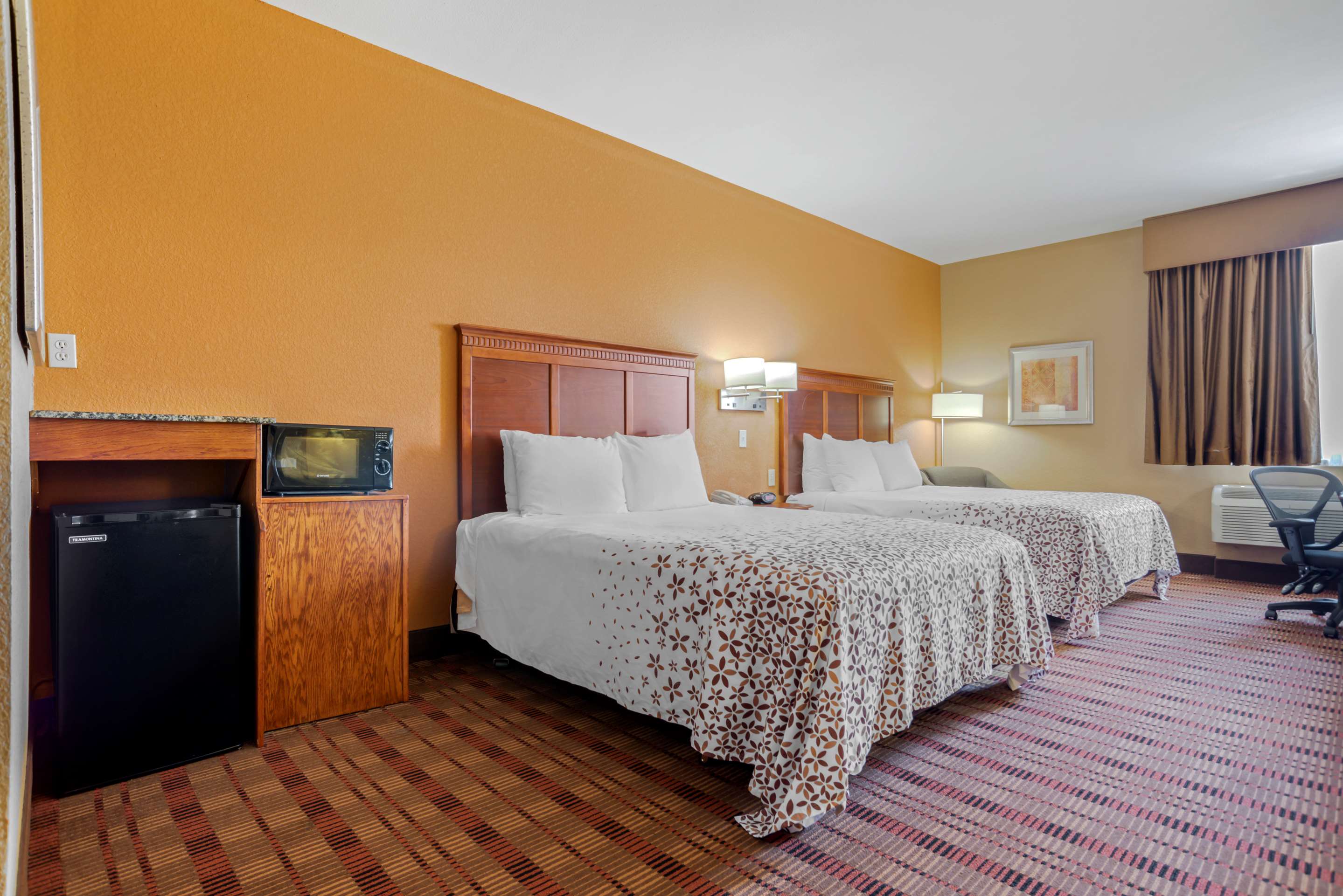 BEST WESTERN PLAQUEMINE INN - Tap to explore photos