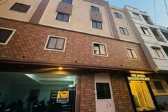 FabHotel Shaurya Palace, Pithampur