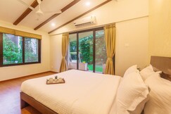StayVista | Villa Verona 3 BHK Villa, Lonavala