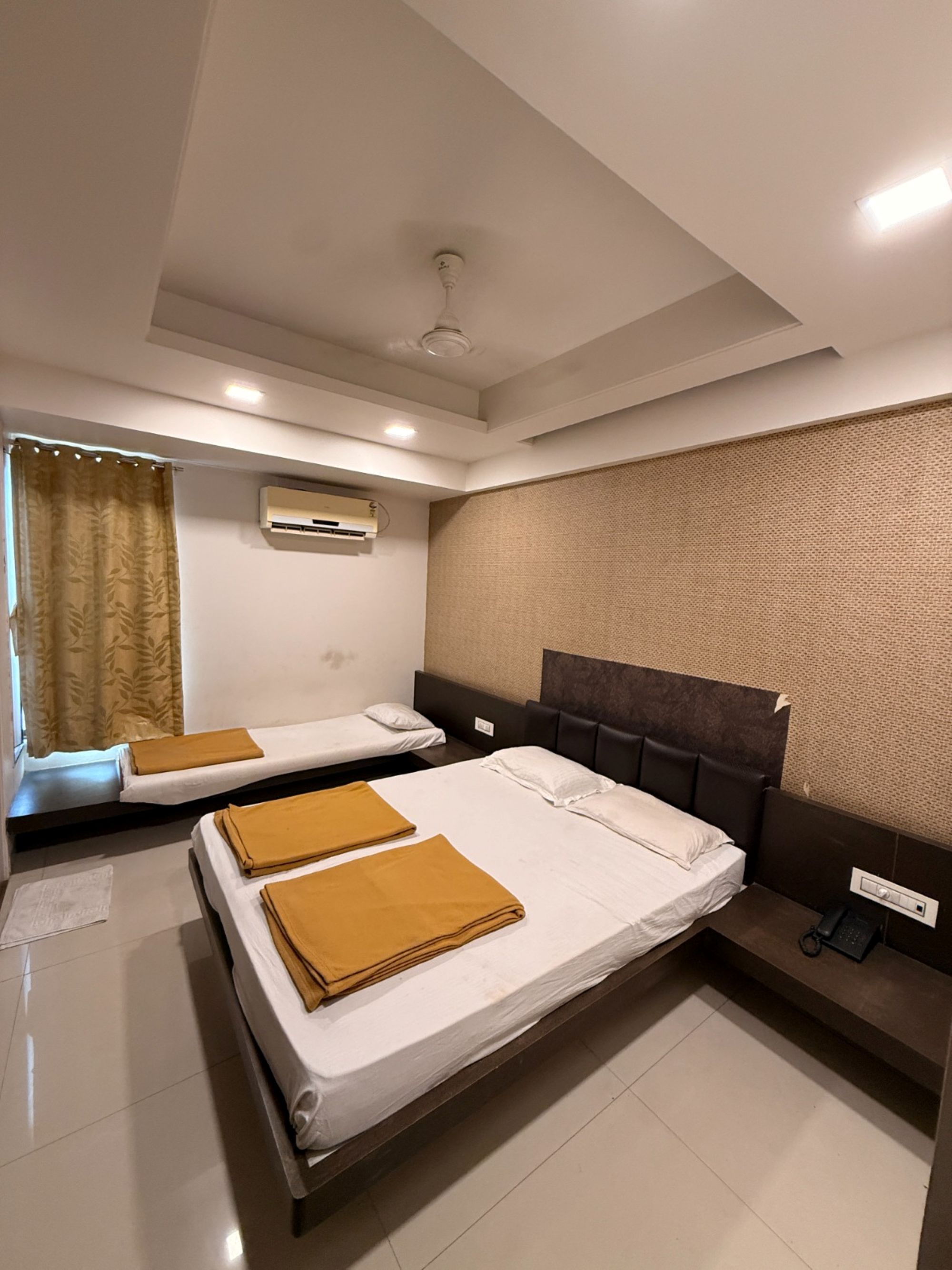 Hotel City Crown 2