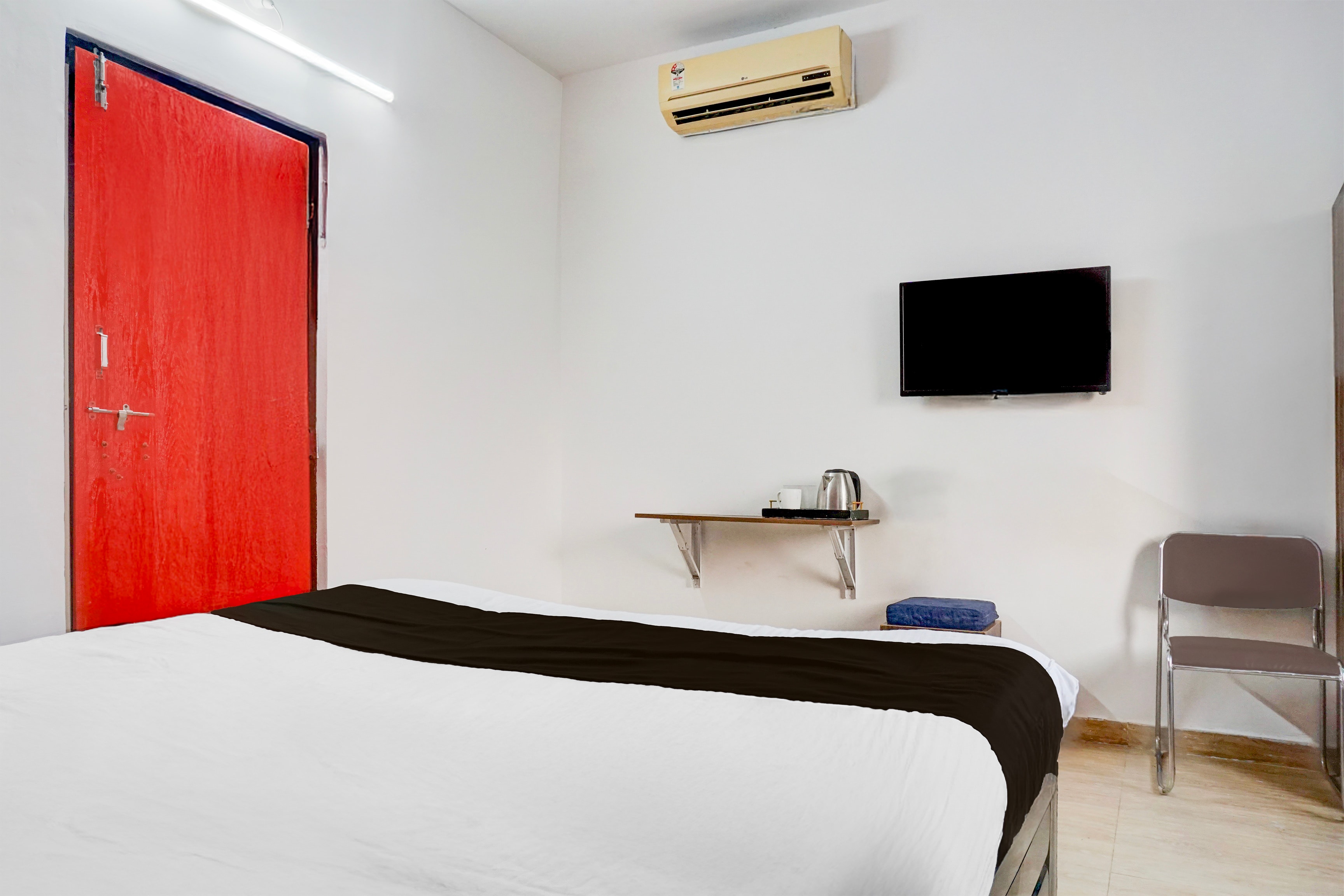 Super Hotel O Dhanori Near Pune Airport 4