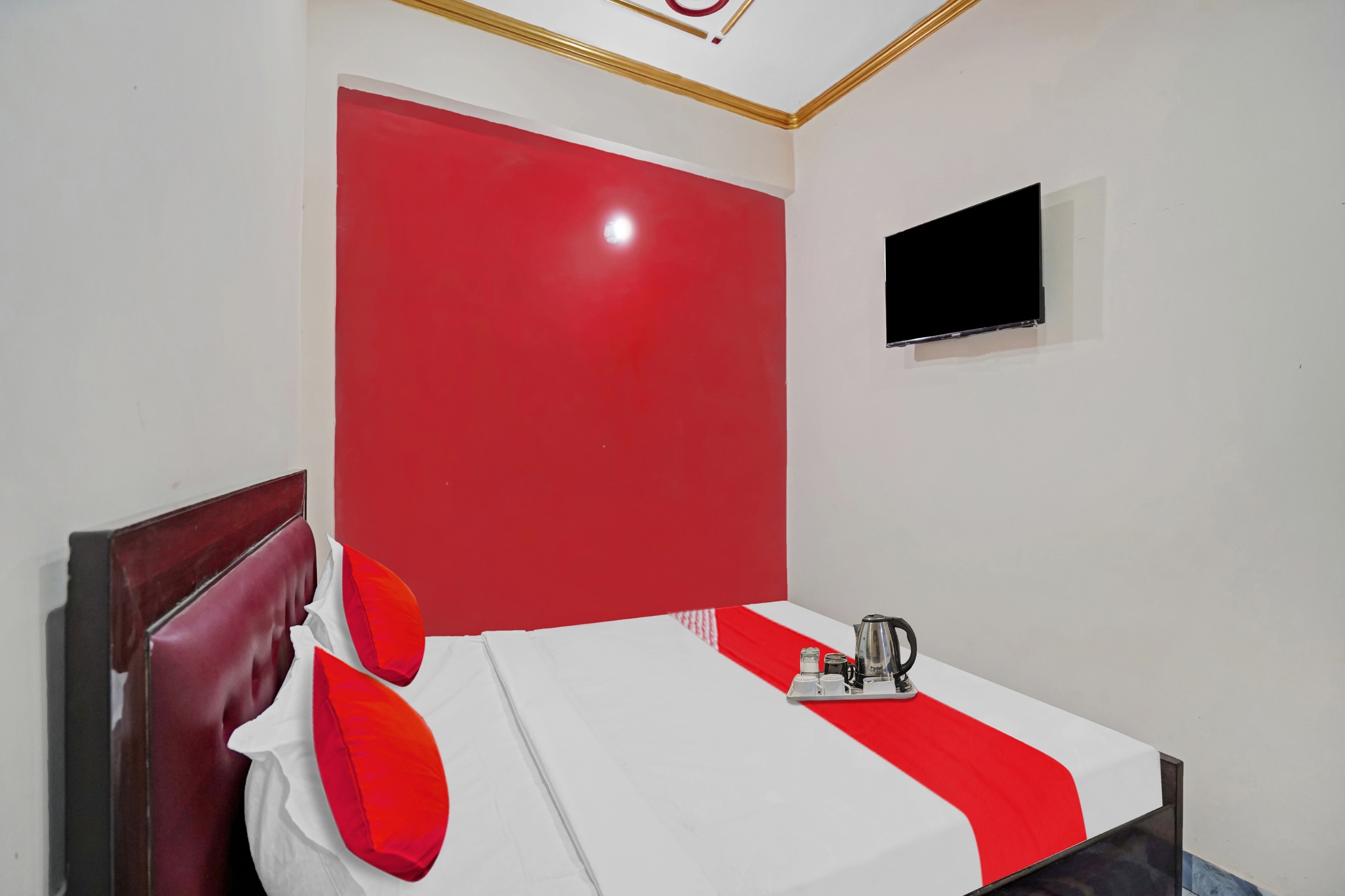 Hotel O Star guest House - Tap to explore photos