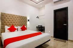 Sri Sri Suites, Narsapur