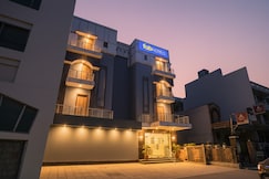 FabHotel Royal Touch Patel Nagar, Delhi