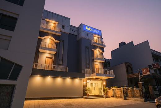 FabHotel Royal Touch Patel Nagar