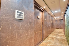 Super Collection O Aafreen Tower Near St. Thomas's Church, Kolkata