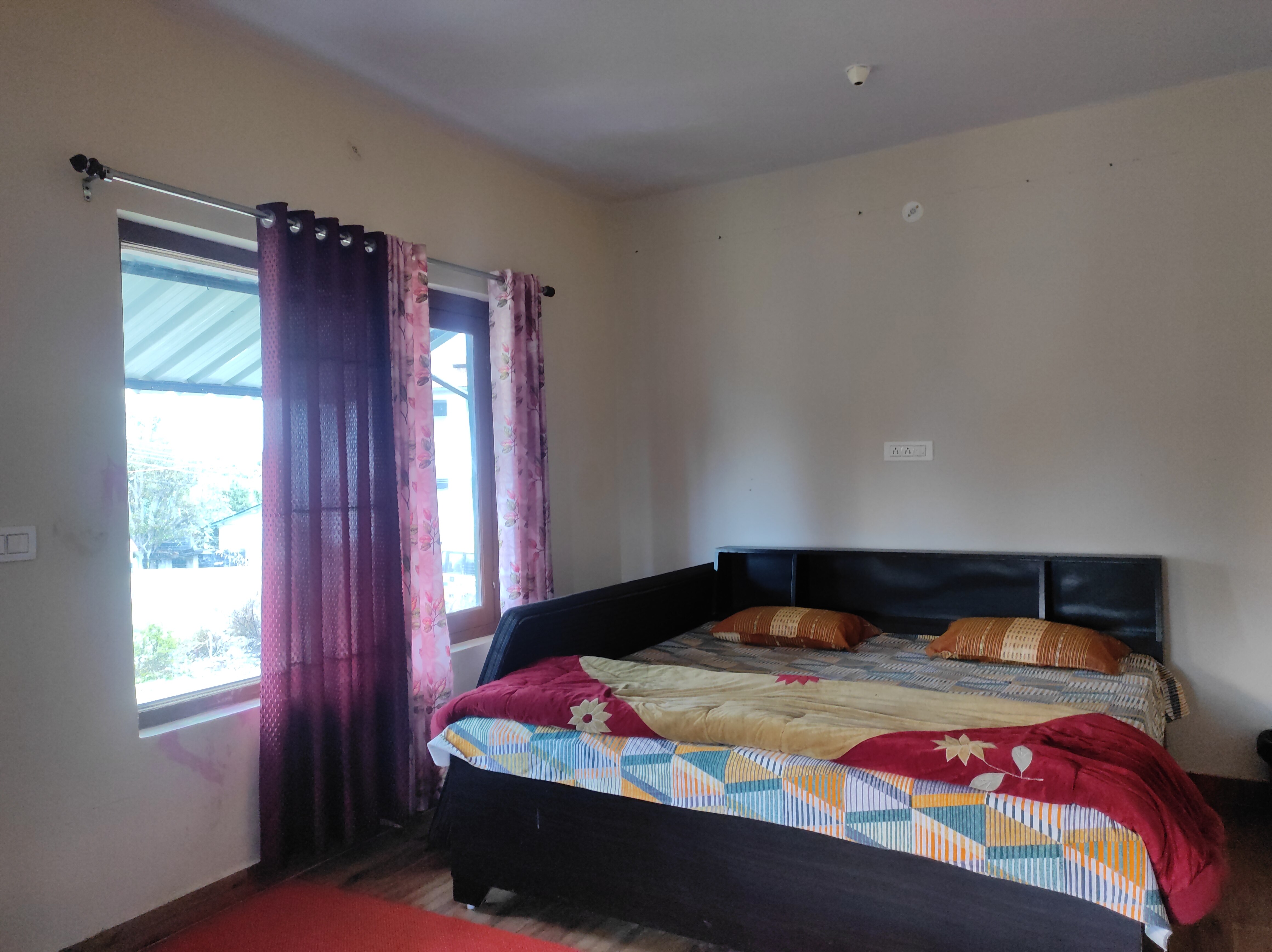 Hari Om Homestay - Tap to explore photos