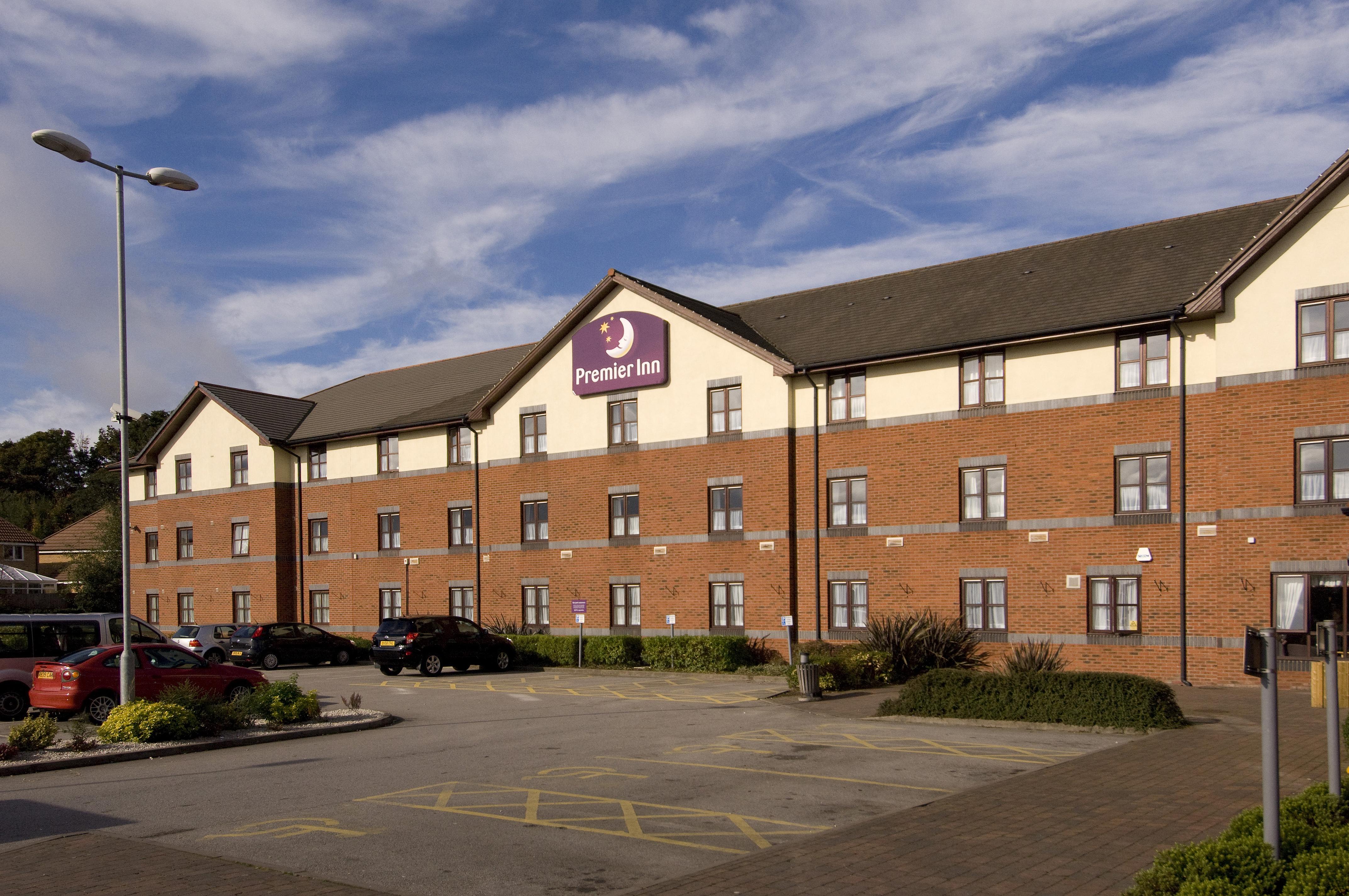 Premier Inn Newcastle Under Lyme - Tap to explore photos