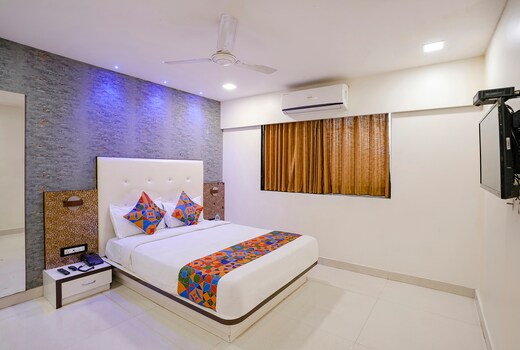 FabHotel Golden Star