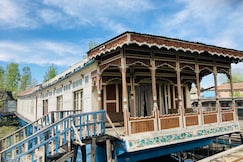 Houseboat Heidi BNB | Rooms & Kitchen, Srinagar