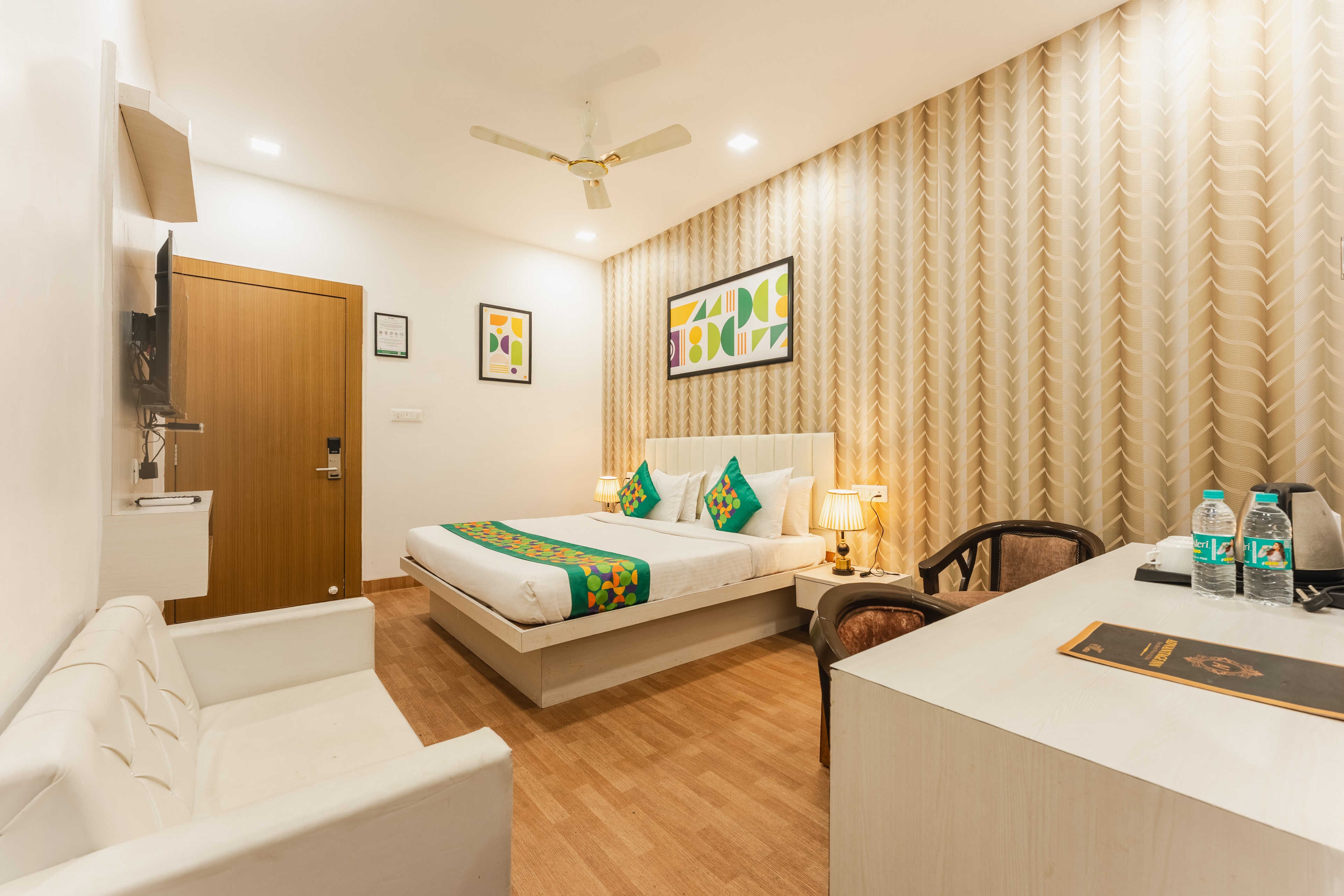 Super Deluxe Room View and Lighting