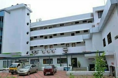 Queens Tourist Home, Thalasserry