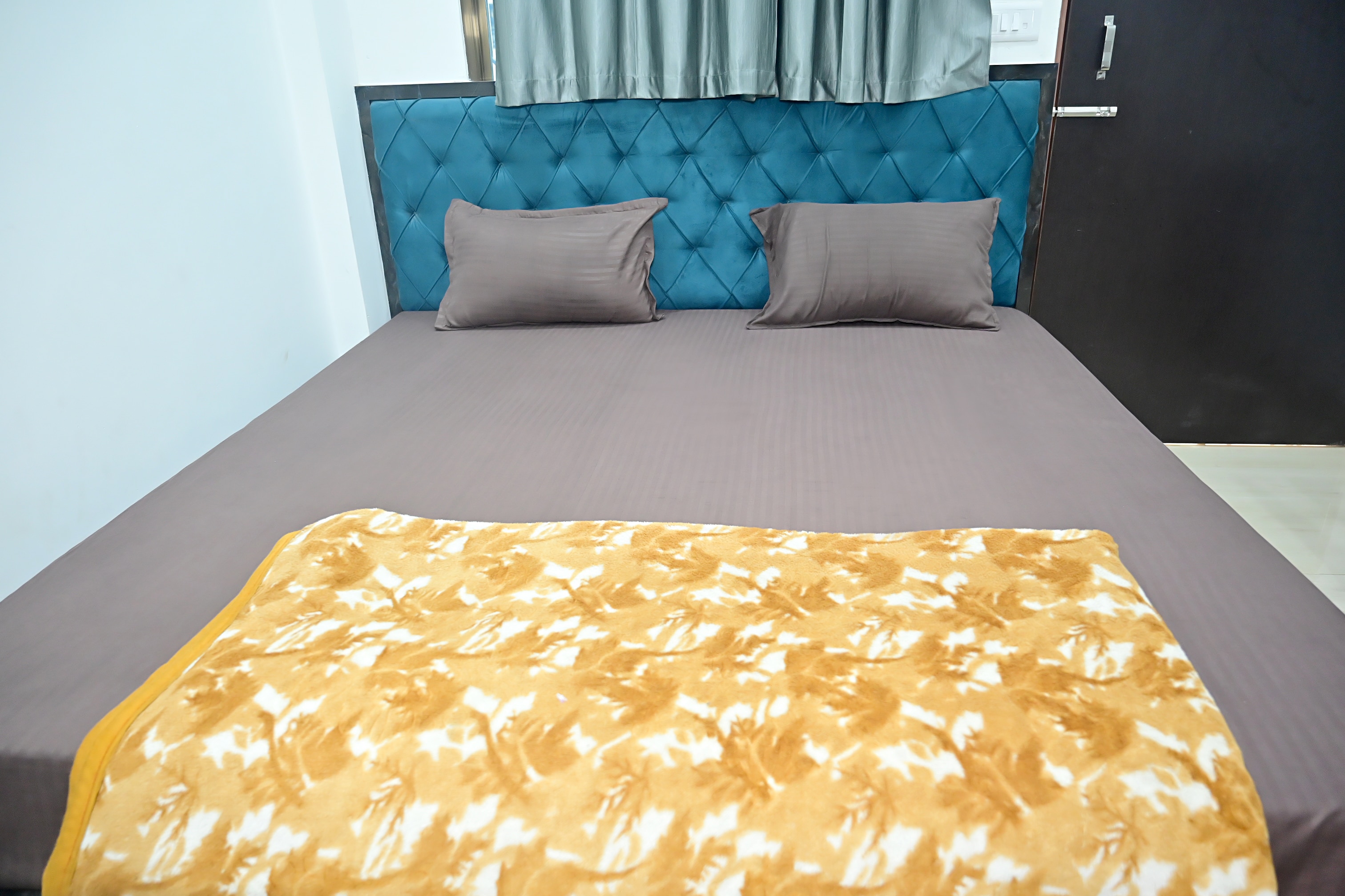 Omisha Guest House - Tap to explore photos
