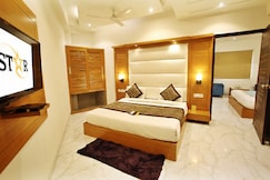 Hotel Star by Star Group, Delhi
