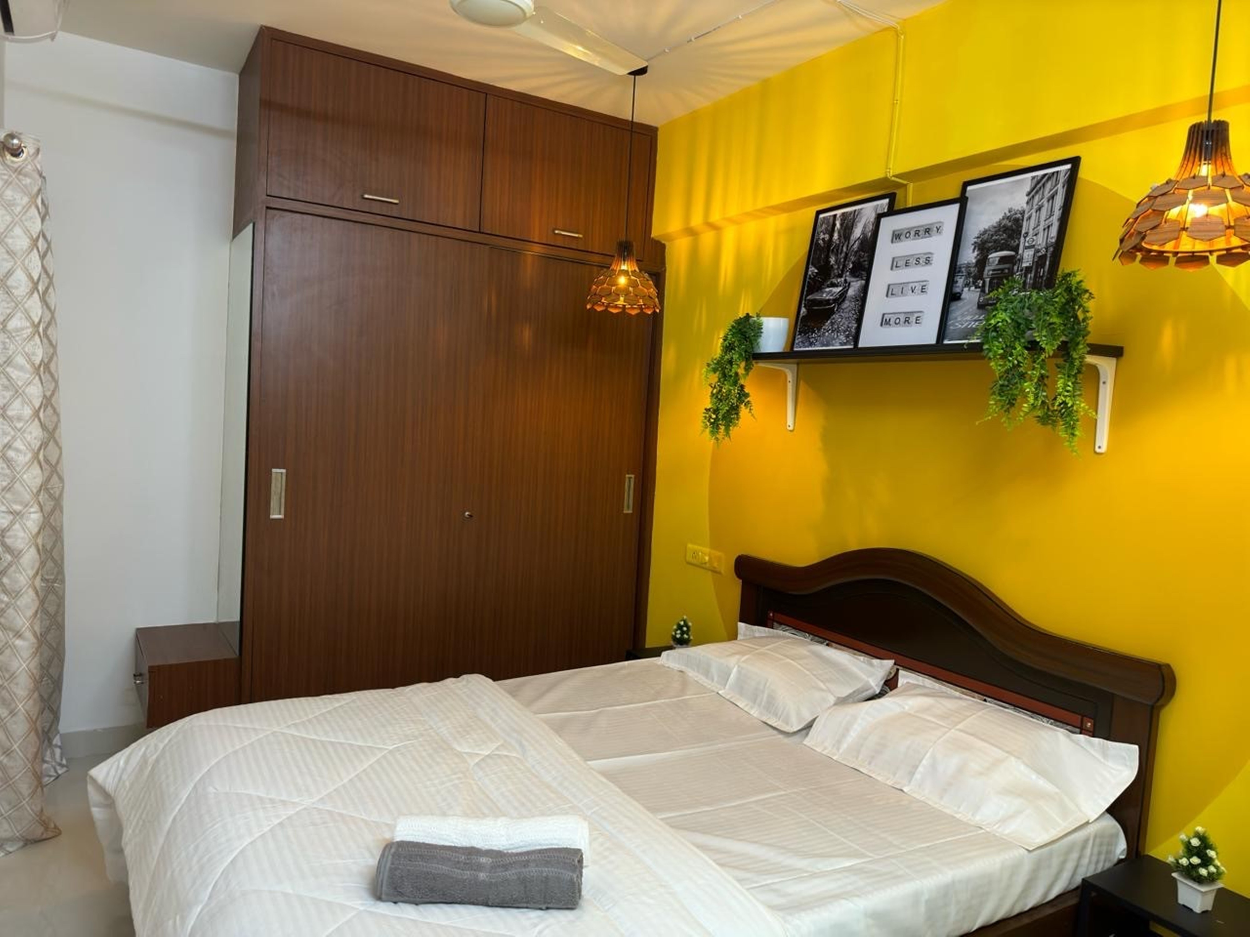 Sienna 1BHK Humble Abode in Botanical gardens - Tap to explore photos