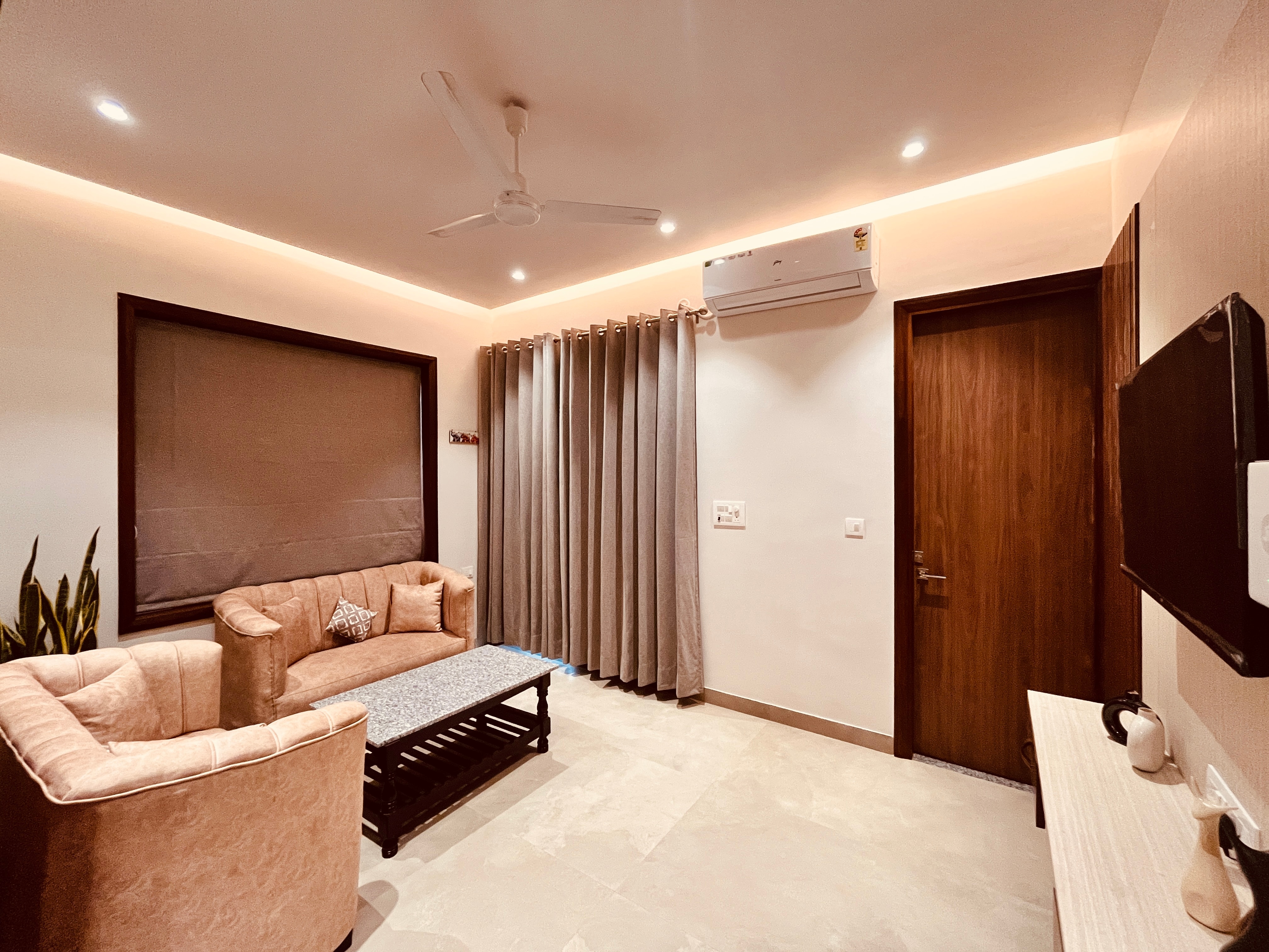 Entire Luxury Villa in Bhimtal  Shivalik - Tap to explore photos