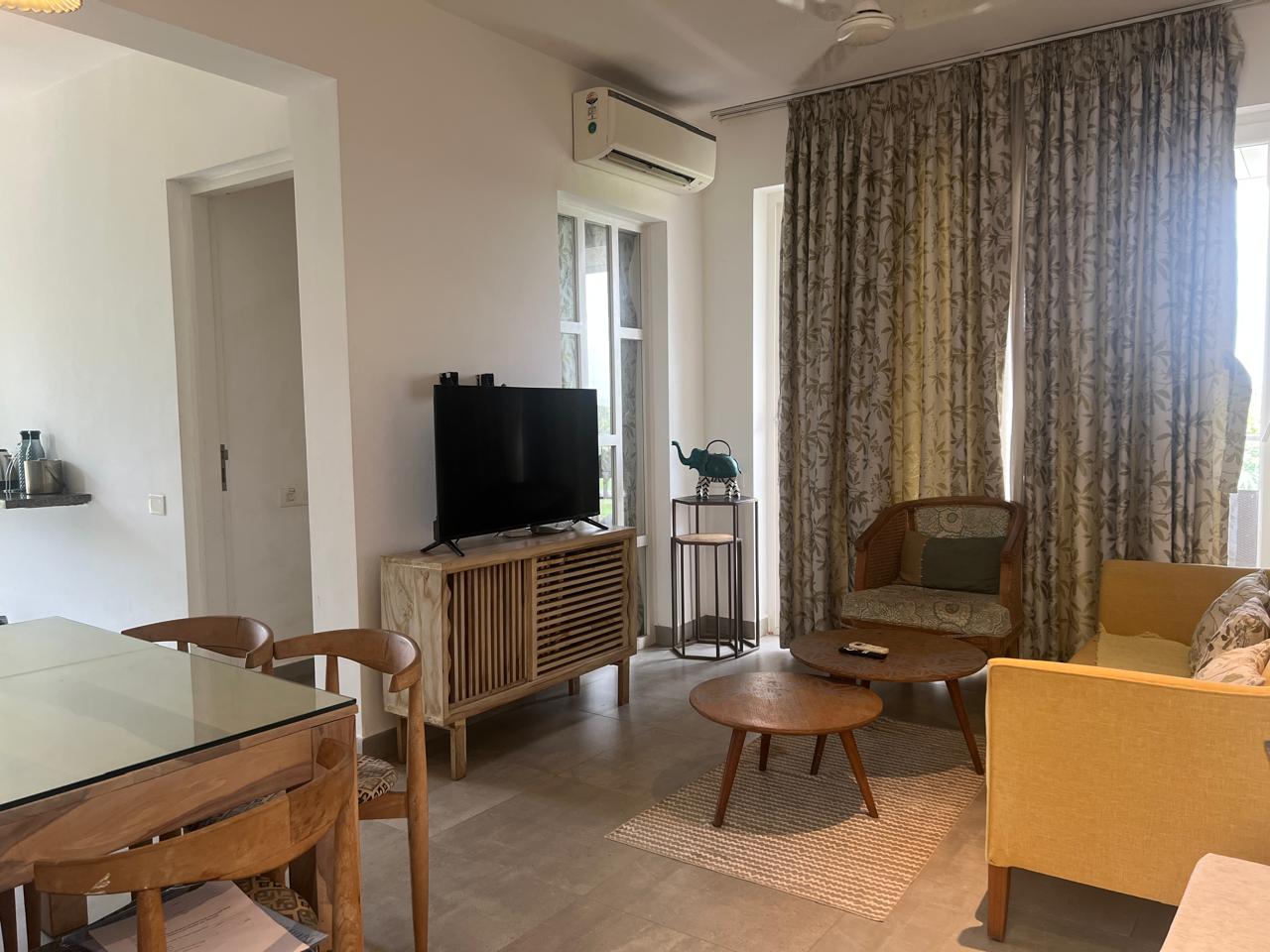 Luxury flat with Pool & field view in Calangute - Tap to explore photos
