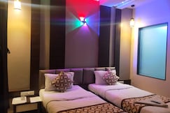 OM EXECUTIVE LODGE, Ichalkaranji