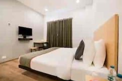 Hotel Yamuna Palace, Lucknow