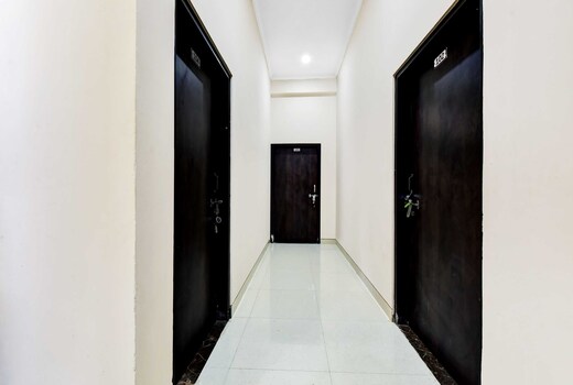 Hotel O Arn Plaza