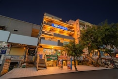 FabHotel VK Luxury Room's - Nr UMCC Shahpur, Jeedimetla, Hyderabad