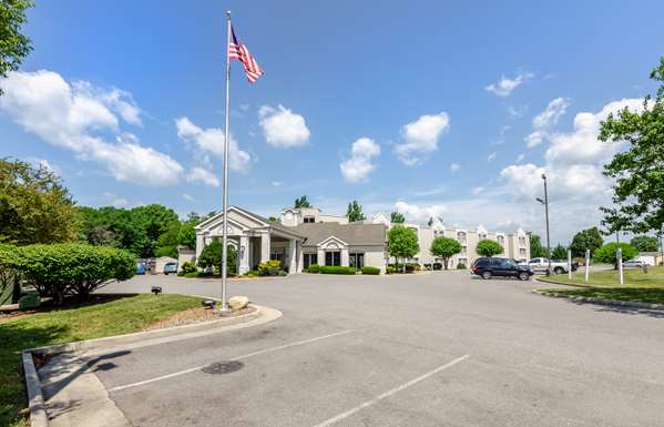 Best Western Plus Inn at Valley View - Tap to explore photos