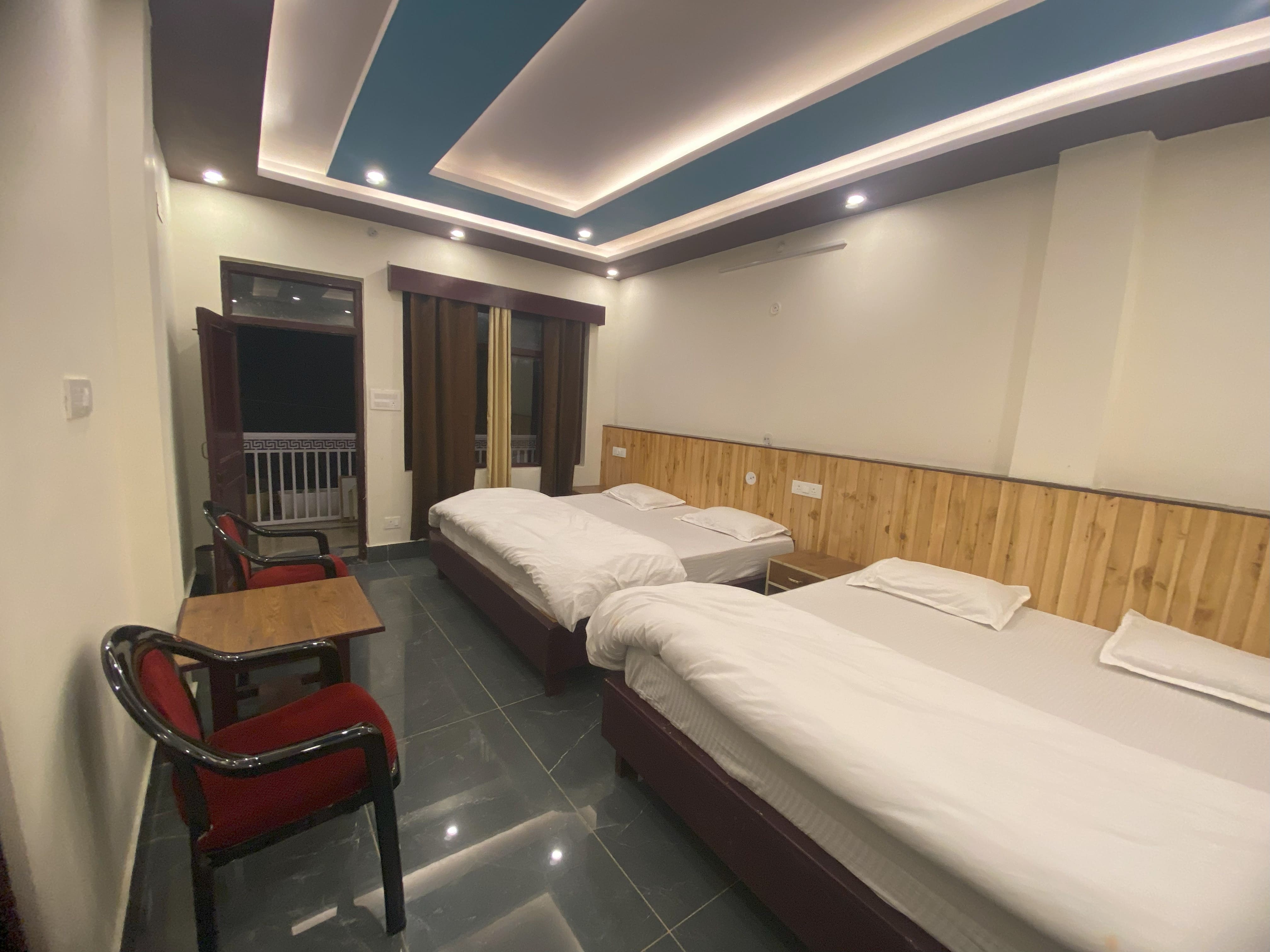 Hotel Kailash - Tap to explore photos