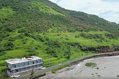 The Oia House, Diveagar