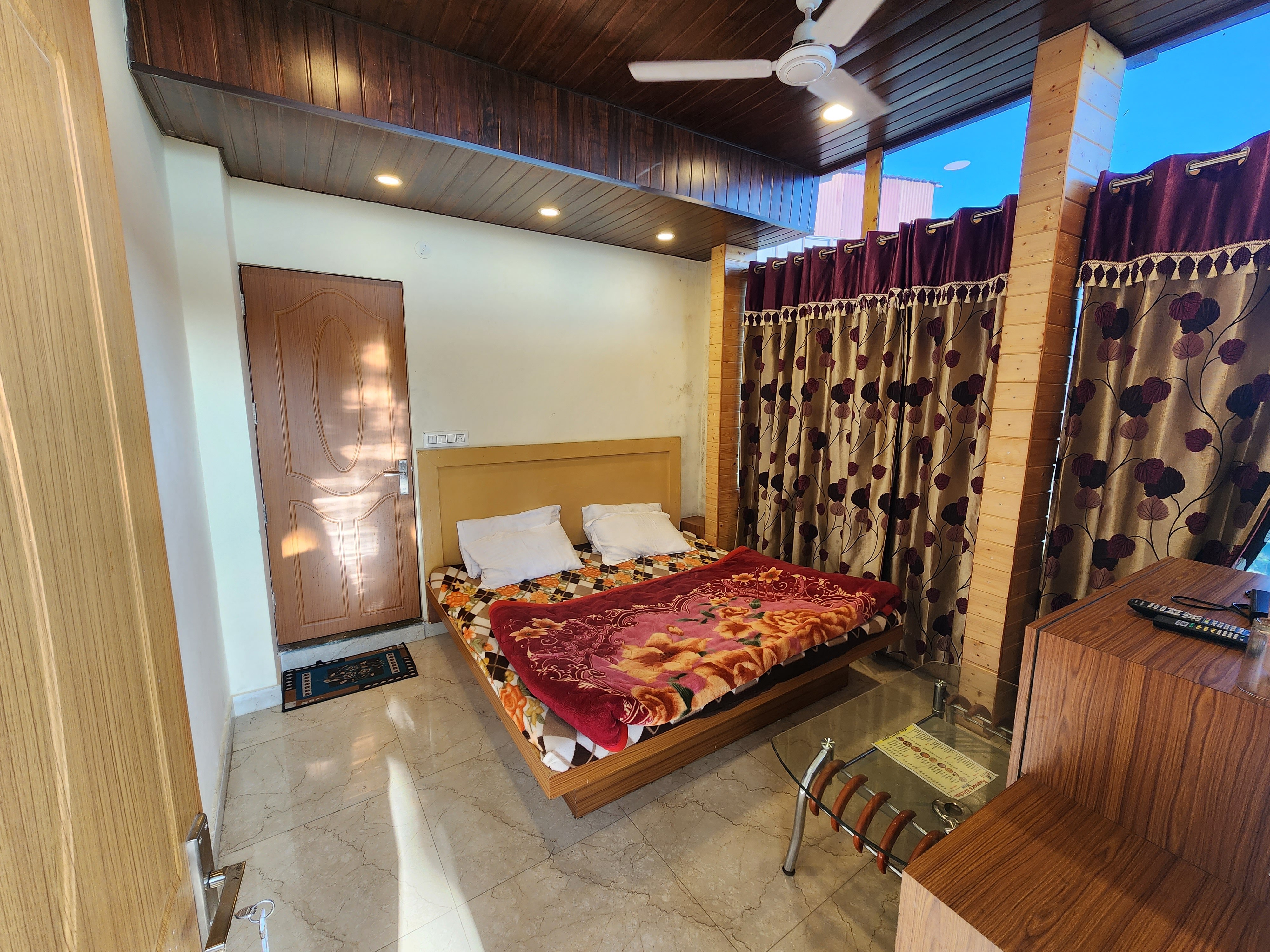 Kapoor's Kitchen and home stay - Tap to explore photos